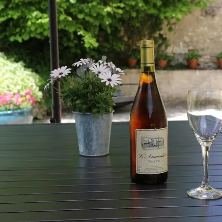 Les Chenevieres Nyaraló Culey