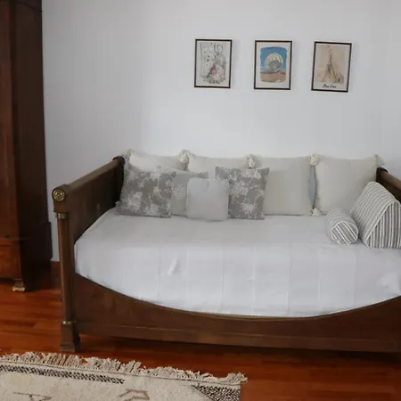 Les Chenevieres Nyaraló *